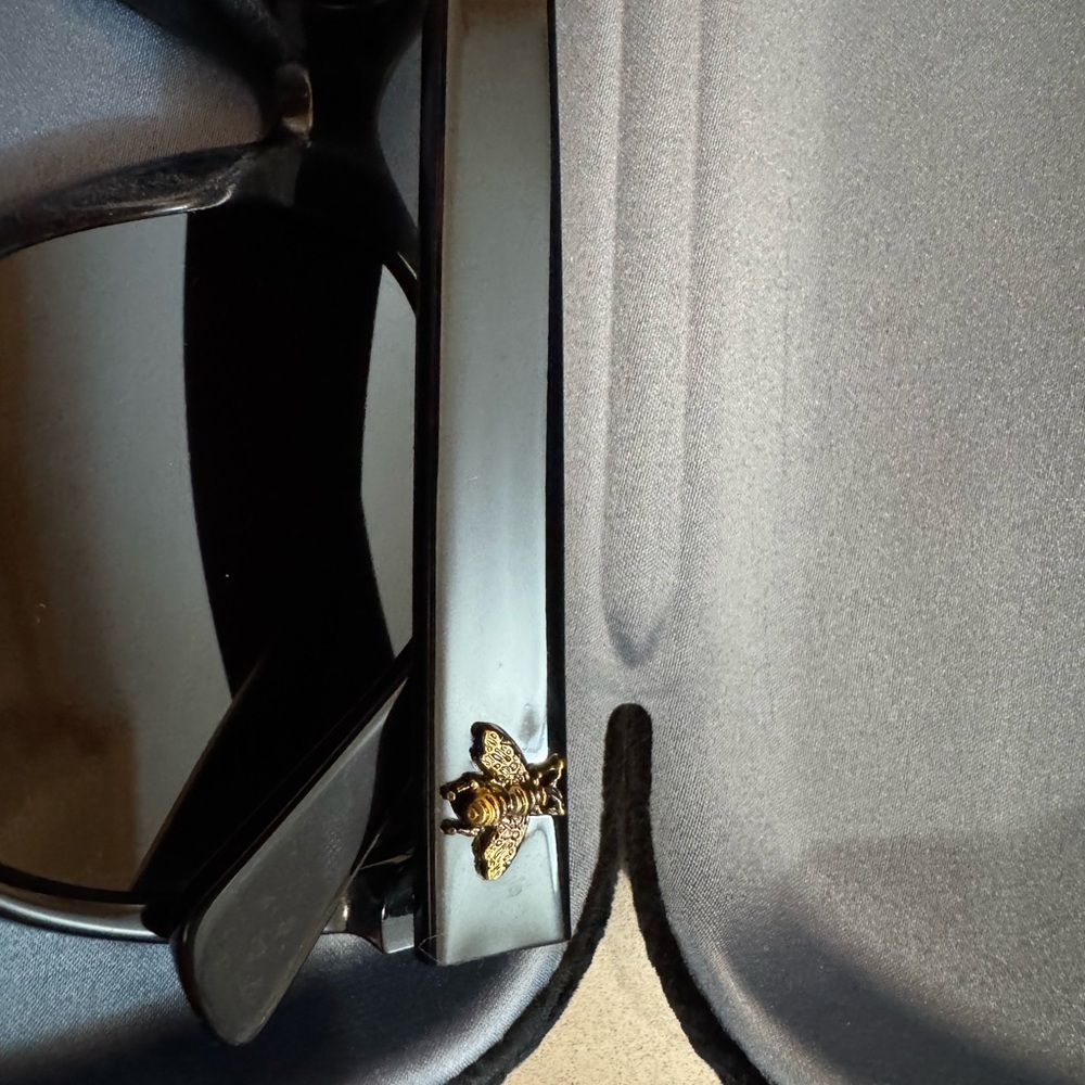 Gucci Black Sunglasses with Gold Accent (NWOT) - Picture 3 of 6